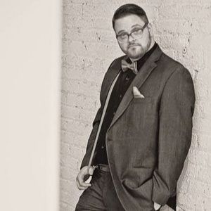 Meet your Posher, Larry